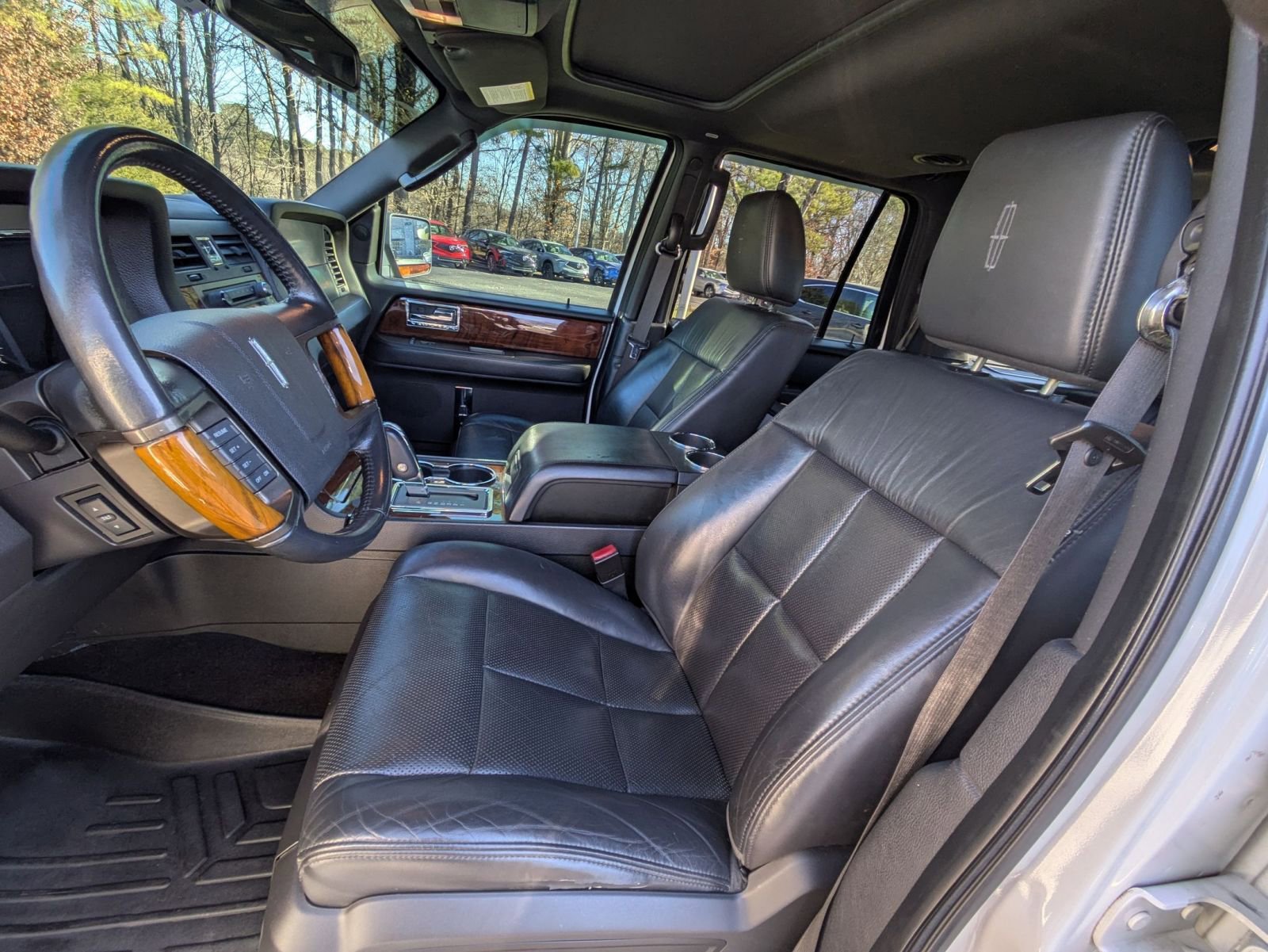 Used 2013 Lincoln Navigator 2WD w/ HD Trailer Tow Pkg image 17