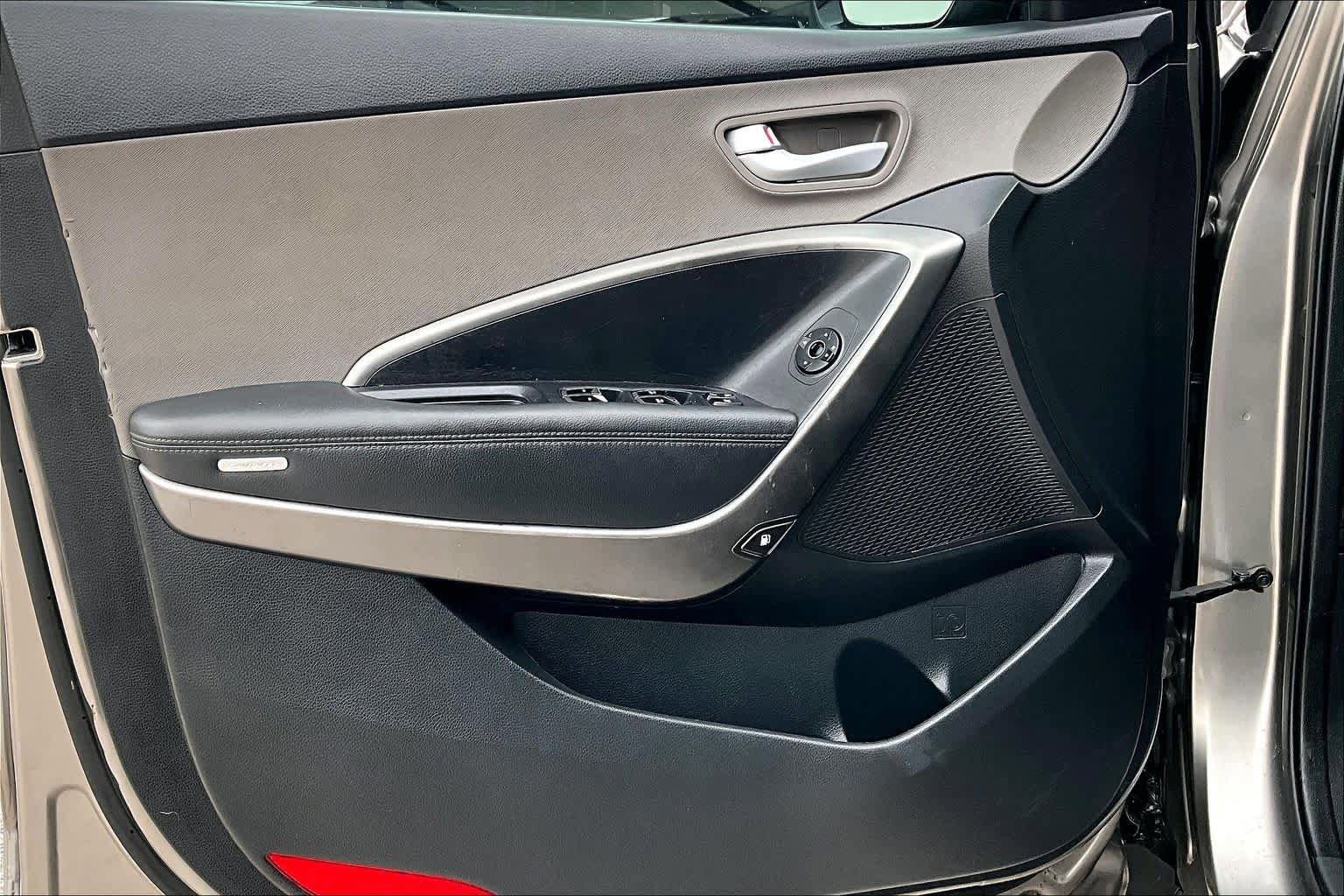 Used 2017 Hyundai Santa Fe Sport FWD image 21