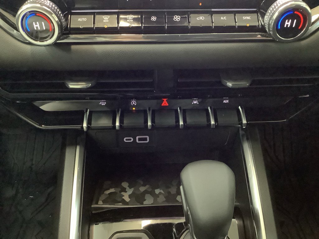 New 2026 GMC Canyon Elevation w/ Convenience Package image 23