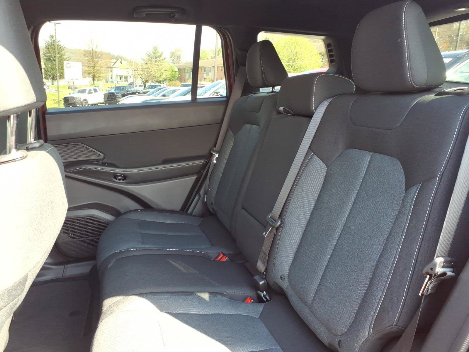 New 2026 Jeep Cherokee Laredo AWD/4WD image 6