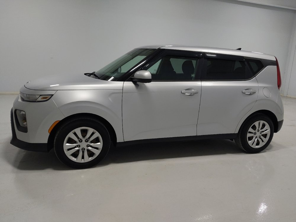 Used 2020 Kia Soul LX image 2