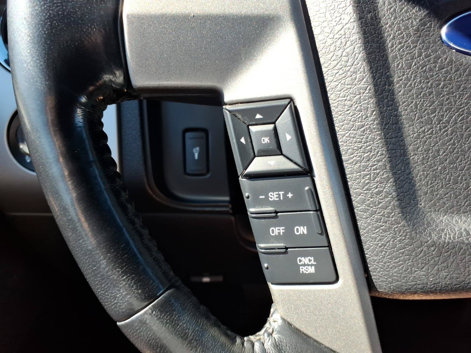 Used 2016 Ford Expedition Limited w/ Equipment Group 301A RWD image 18