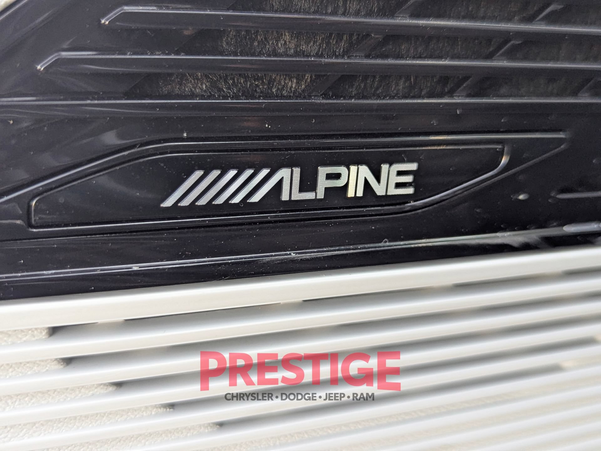 Used 2025 Jeep Wagoneer S Limited AWD/4WD image 23