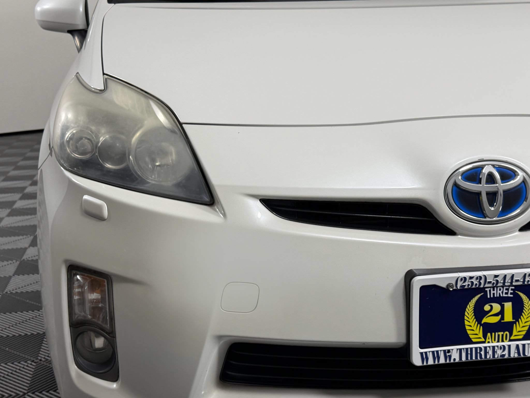 Used 2010 Toyota Prius Five w/ Navigation Pkg FWD image 4