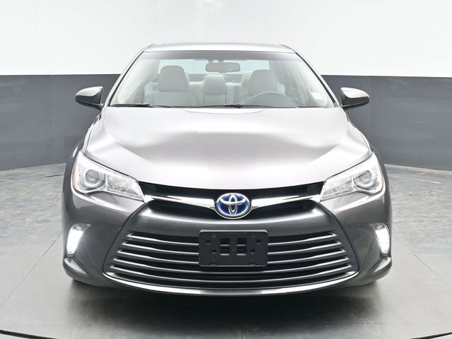 Used 2017 Toyota Camry XLE w/ Moonroof Package image 3