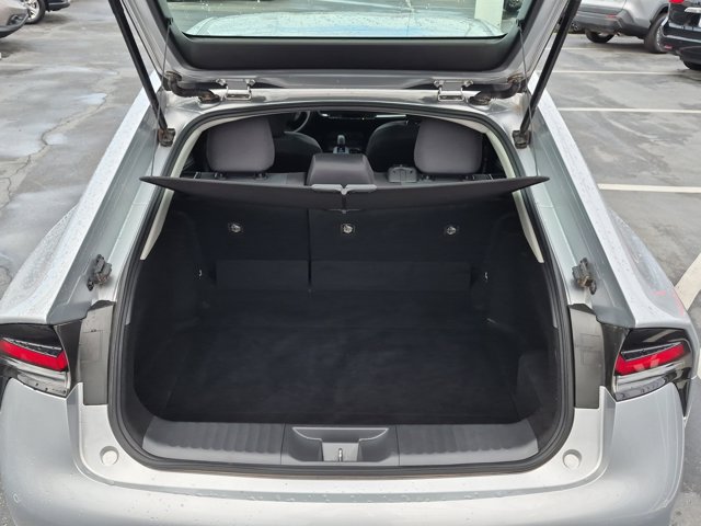 Used 2025 Toyota Prius LE FWD image 10