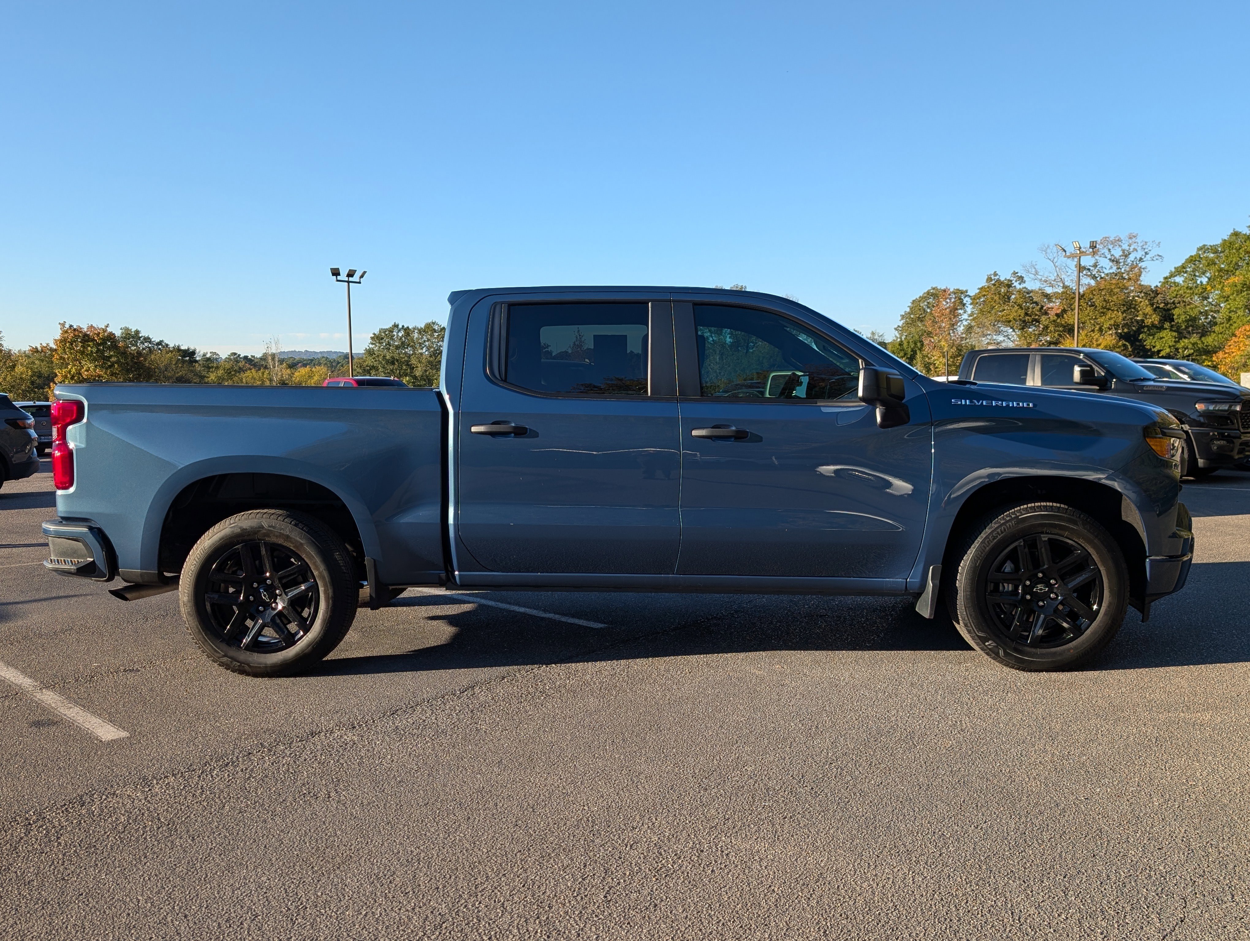 Used 2024 Chevrolet Silverado 1500 Custom image 10