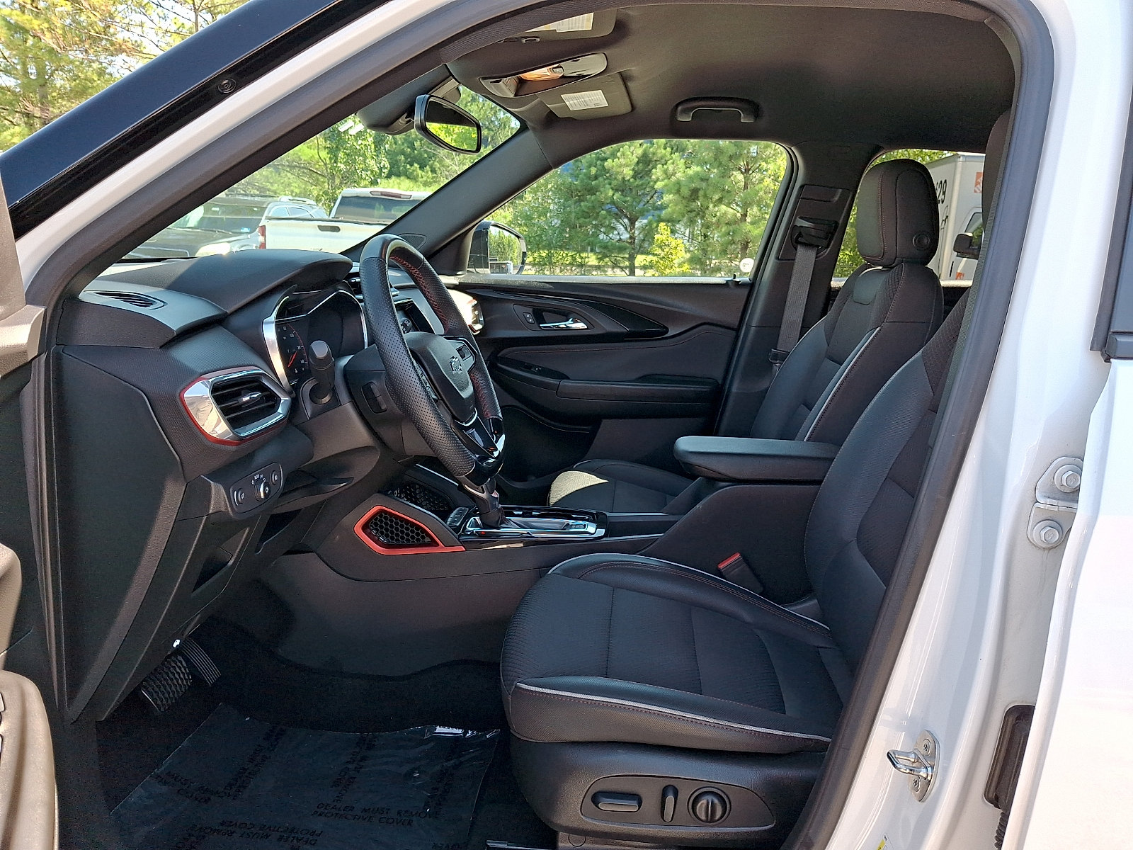Certified 2023 Chevrolet TrailBlazer RS w/ Convenience Package AWD/4WD image 13