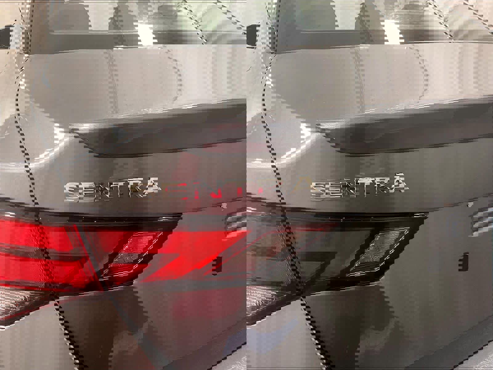 Used 2022 Nissan Sentra SV w/ Trunk Package image 28