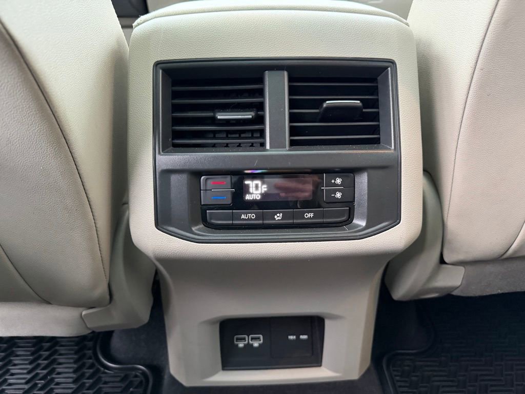 Used 2020 Volkswagen Atlas SE w/ Panoramic Sunroof Package image 26