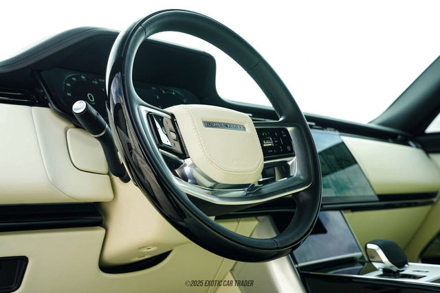 Used 2025 Land Rover Range Rover Long Wheelbase SE image 30