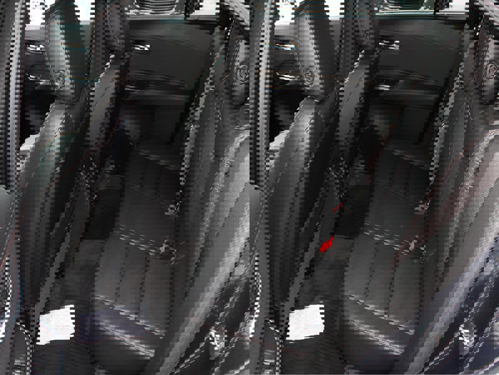 Used 2023 Cadillac XT4 Sport image 17