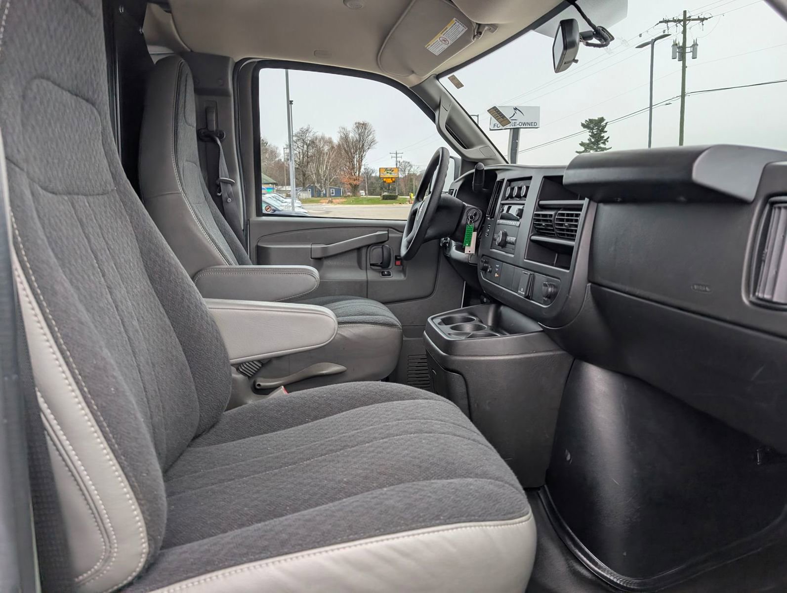 Used 2024 GMC Savana 2500 w/ Driver Convenience Package image 23