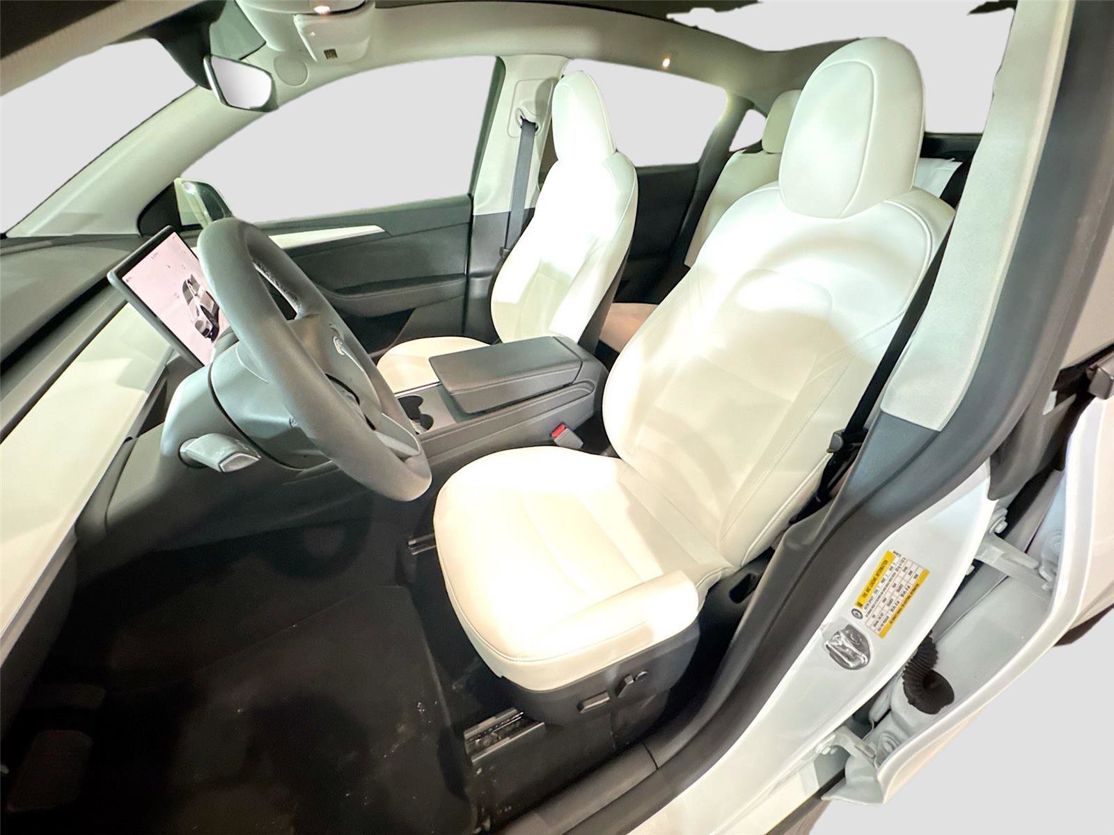 Used 2025 Tesla Model Y Long Range AWD/4WD image 10