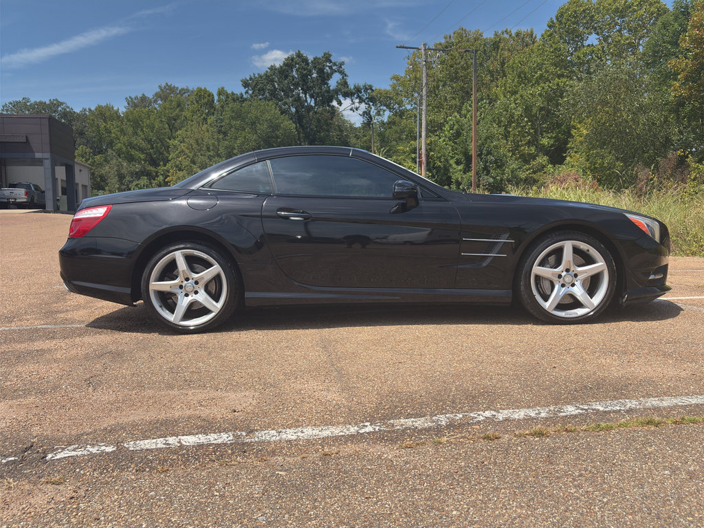 Used 2015 Mercedes-Benz SL 550 image 3