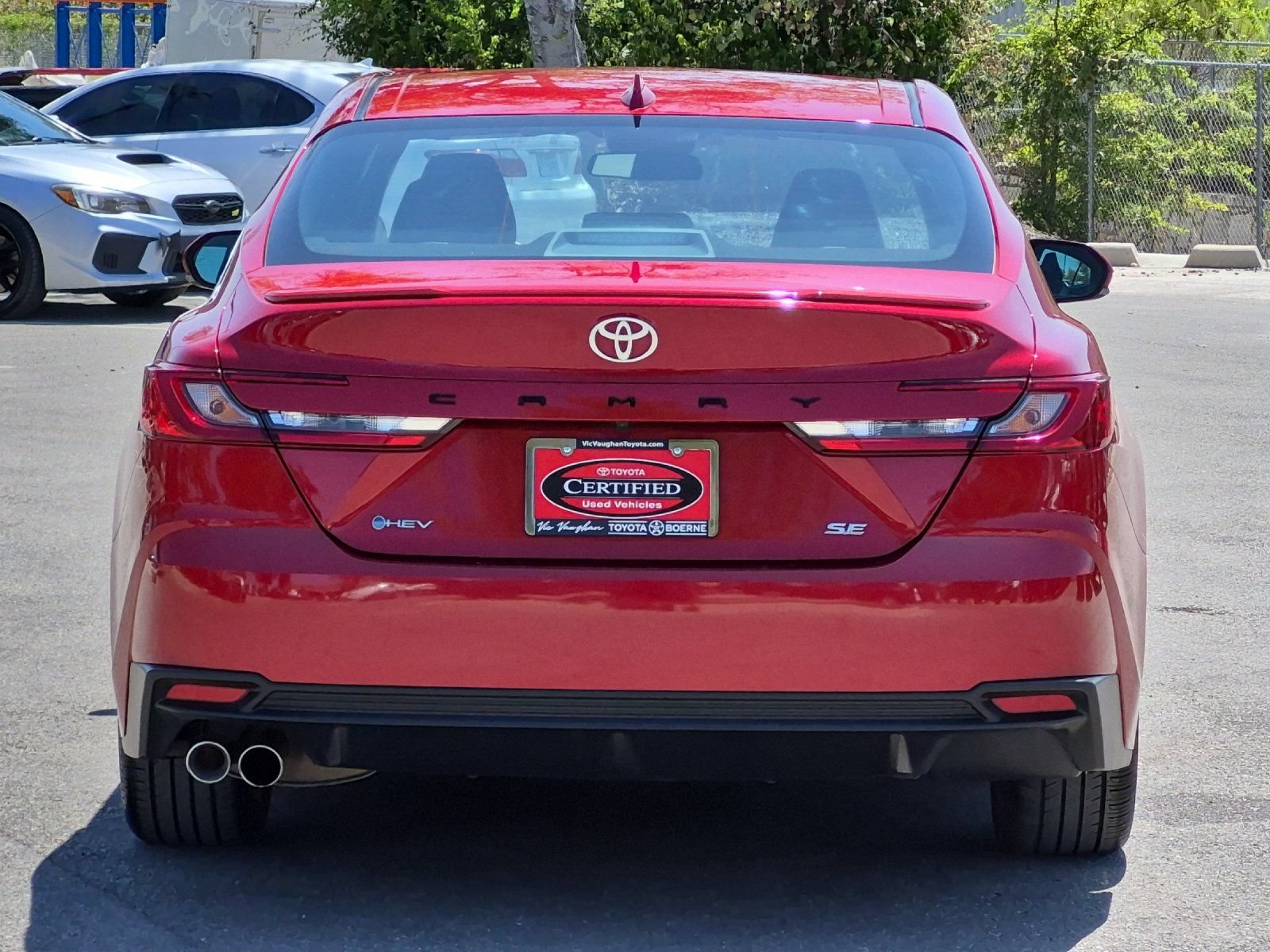 Used 2025 Toyota Camry SE FWD image 4