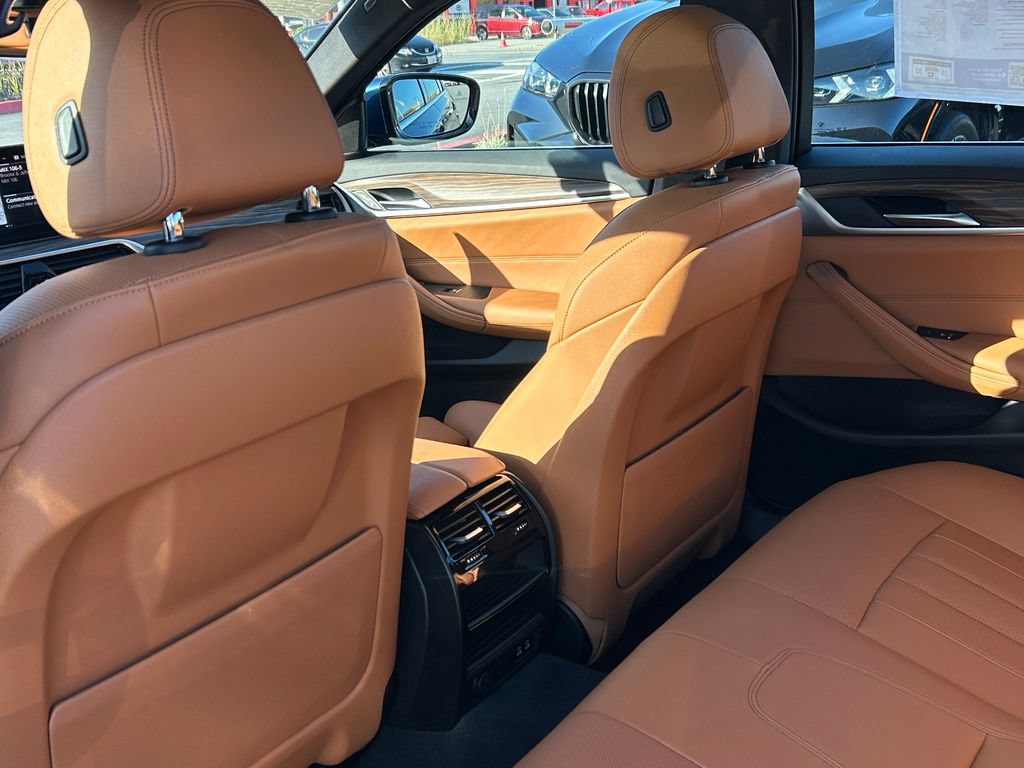 Used 2023 BMW 540i w/ Convenience Package RWD image 30