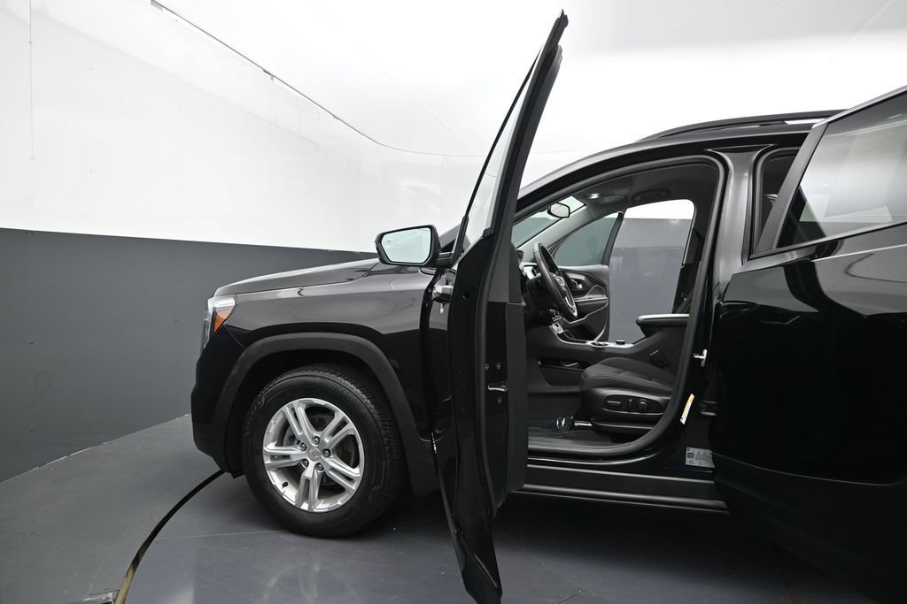 Certified 2023 GMC Terrain SLE w/ Driver Convenience Package AWD/4WD image 13