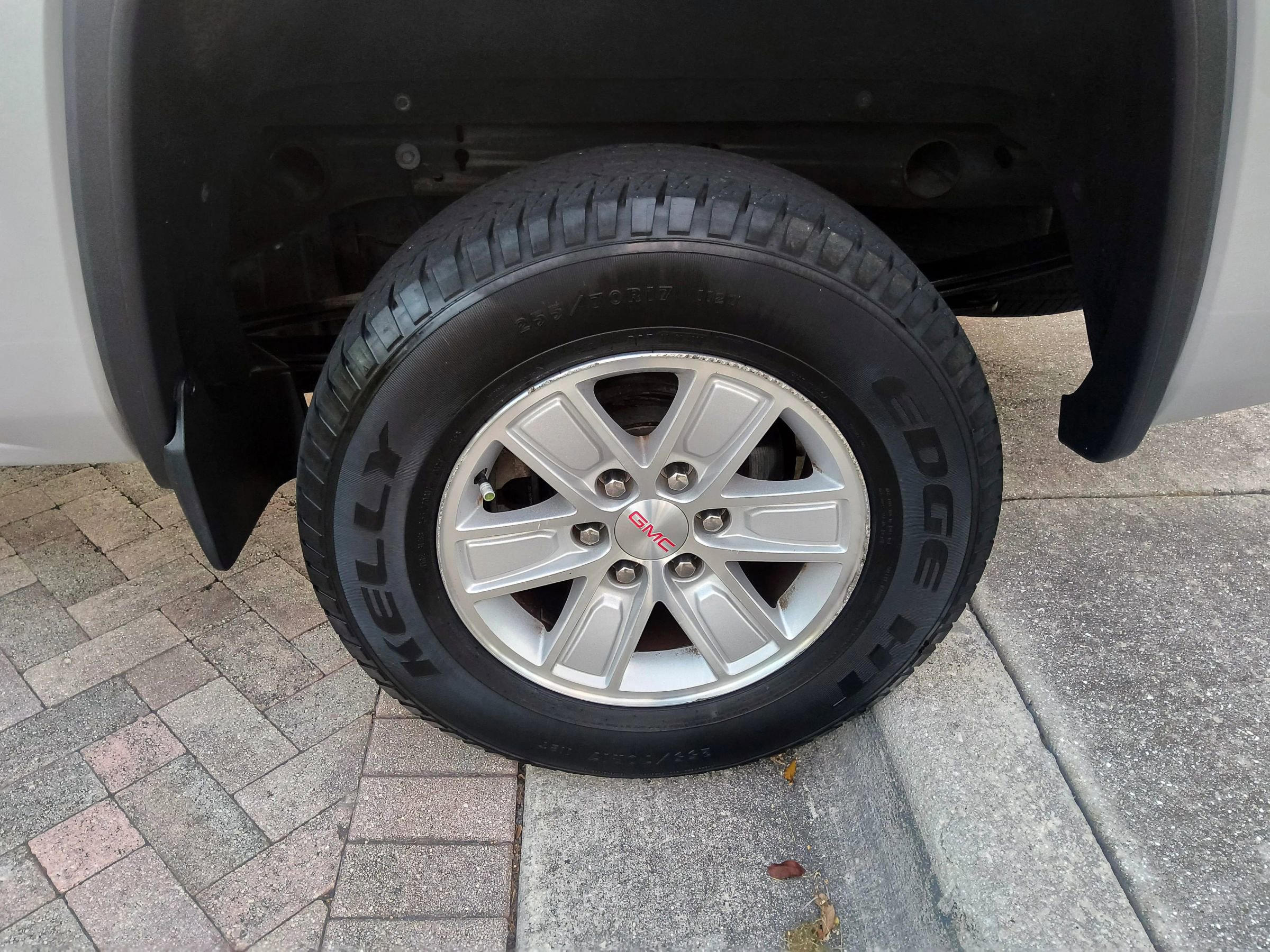 Used 2017 GMC Sierra 1500 SLE w/ SLE Value Package image 44