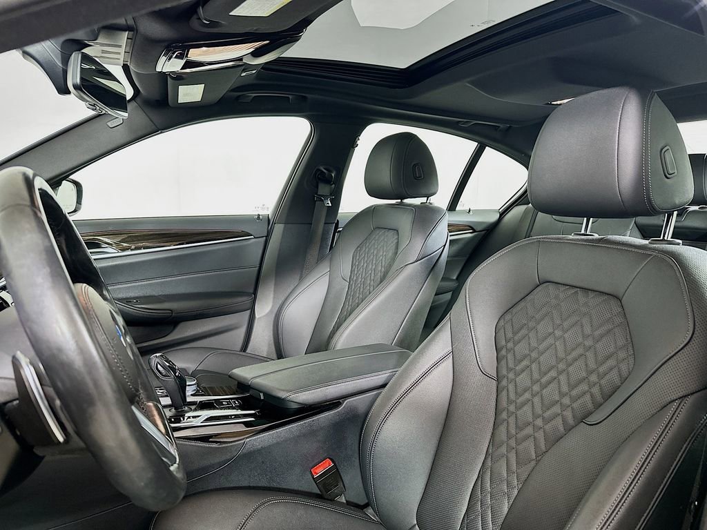 Used 2023 BMW 530i w/ M Sport Package image 8