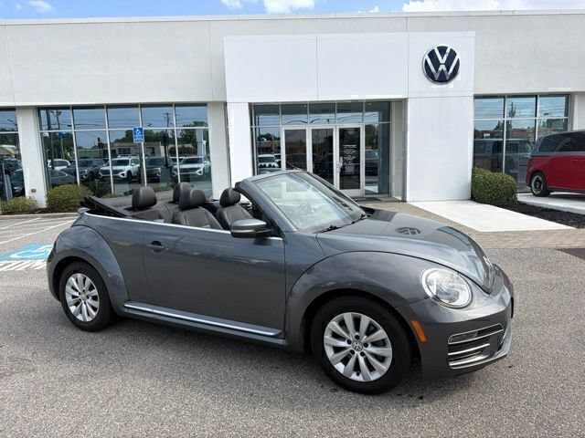Used 2018 Volkswagen Beetle 2.0T S FWD image 2