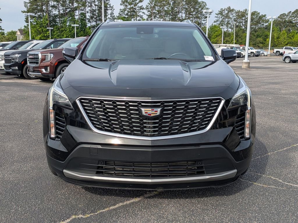 Used 2021 Cadillac XT4 Premium Luxury w/ Driver Awareness Package FWD image 12
