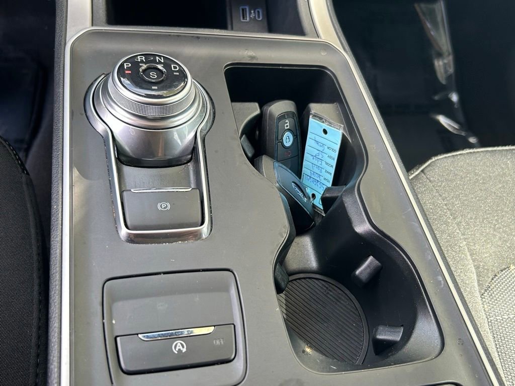 Used 2024 Ford Edge SE w/ Black Appearance Package image 20