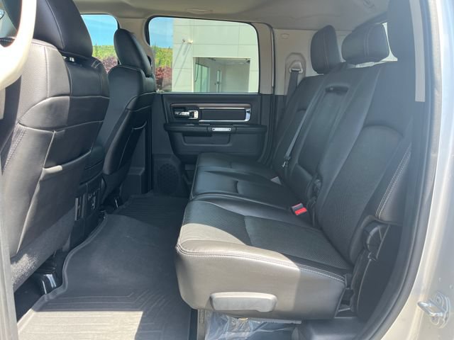 Used 2015 RAM 3500 Laramie w/ Convenience Group AWD/4WD image 14