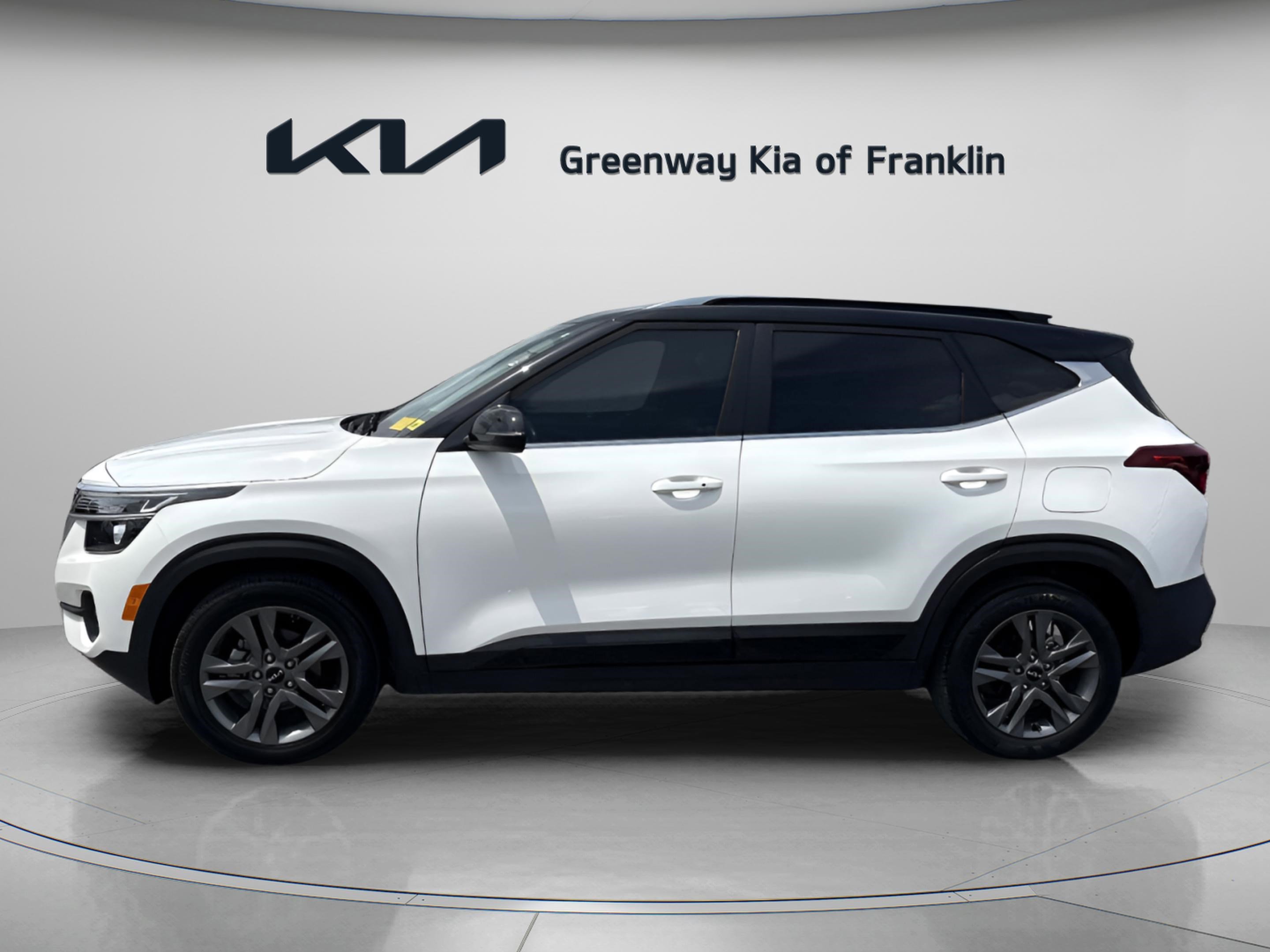Used 2023 Kia Seltos S FWD image 4
