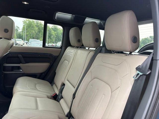 Used 2022 Land Rover Defender 110 SE AWD/4WD image 18