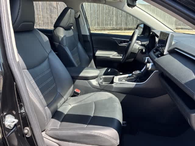 Used 2025 Toyota RAV4 XLE Premium FWD image 24
