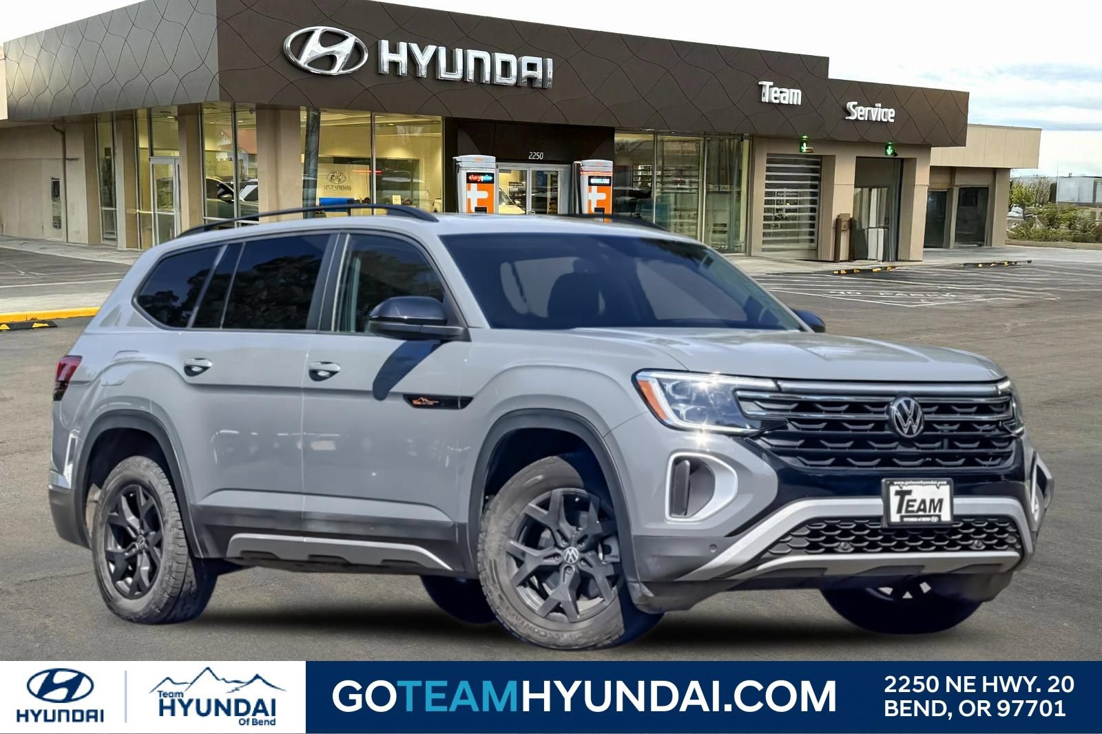 Used 2024 Volkswagen Atlas Peak Edition SEL