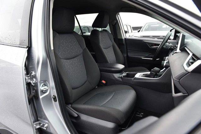 Used 2025 Toyota RAV4 XLE image 20