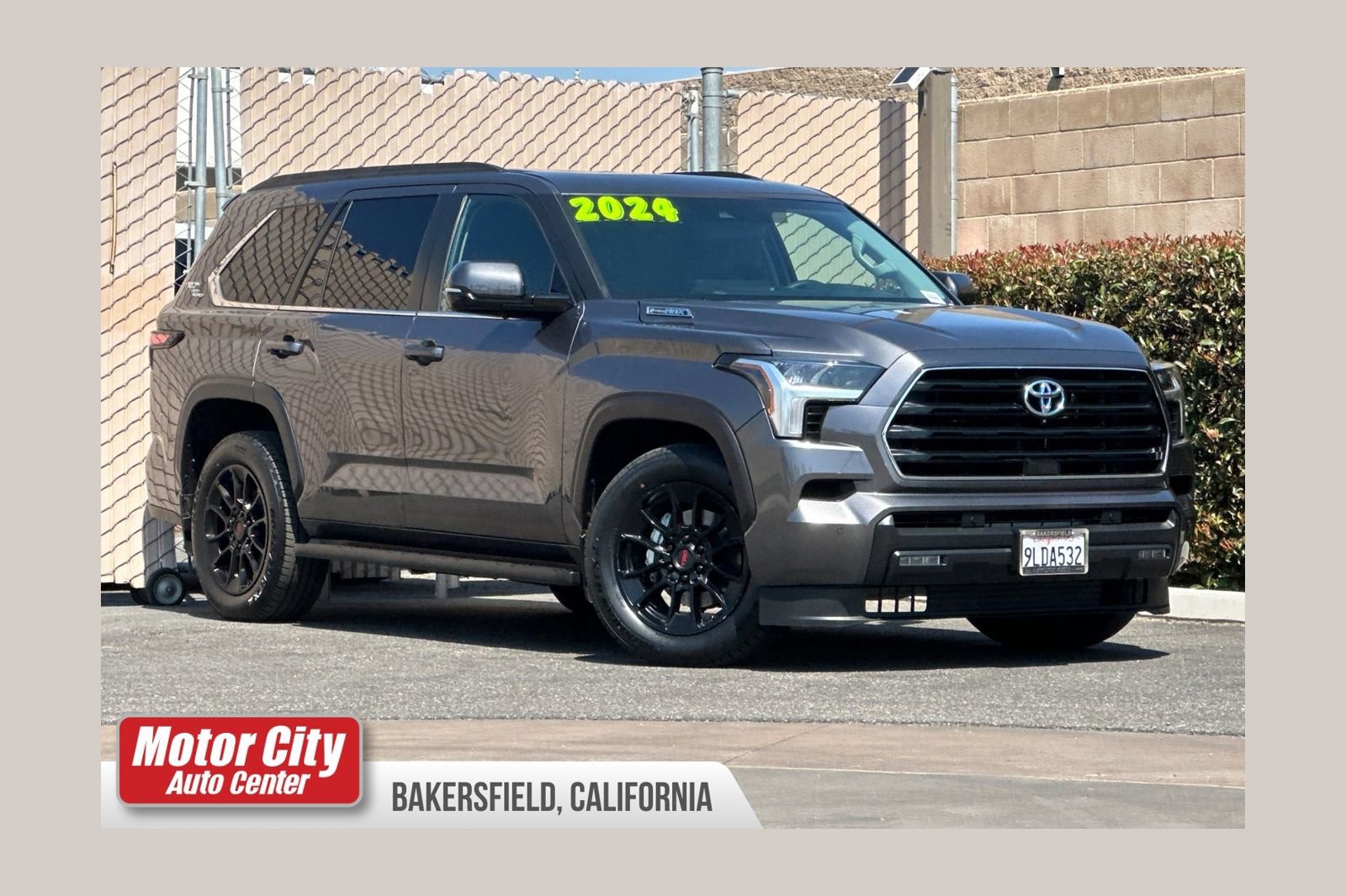 Used 2024 Toyota Sequoia SR5 w/ SR5 Premium Package AWD/4WD 360° Tour