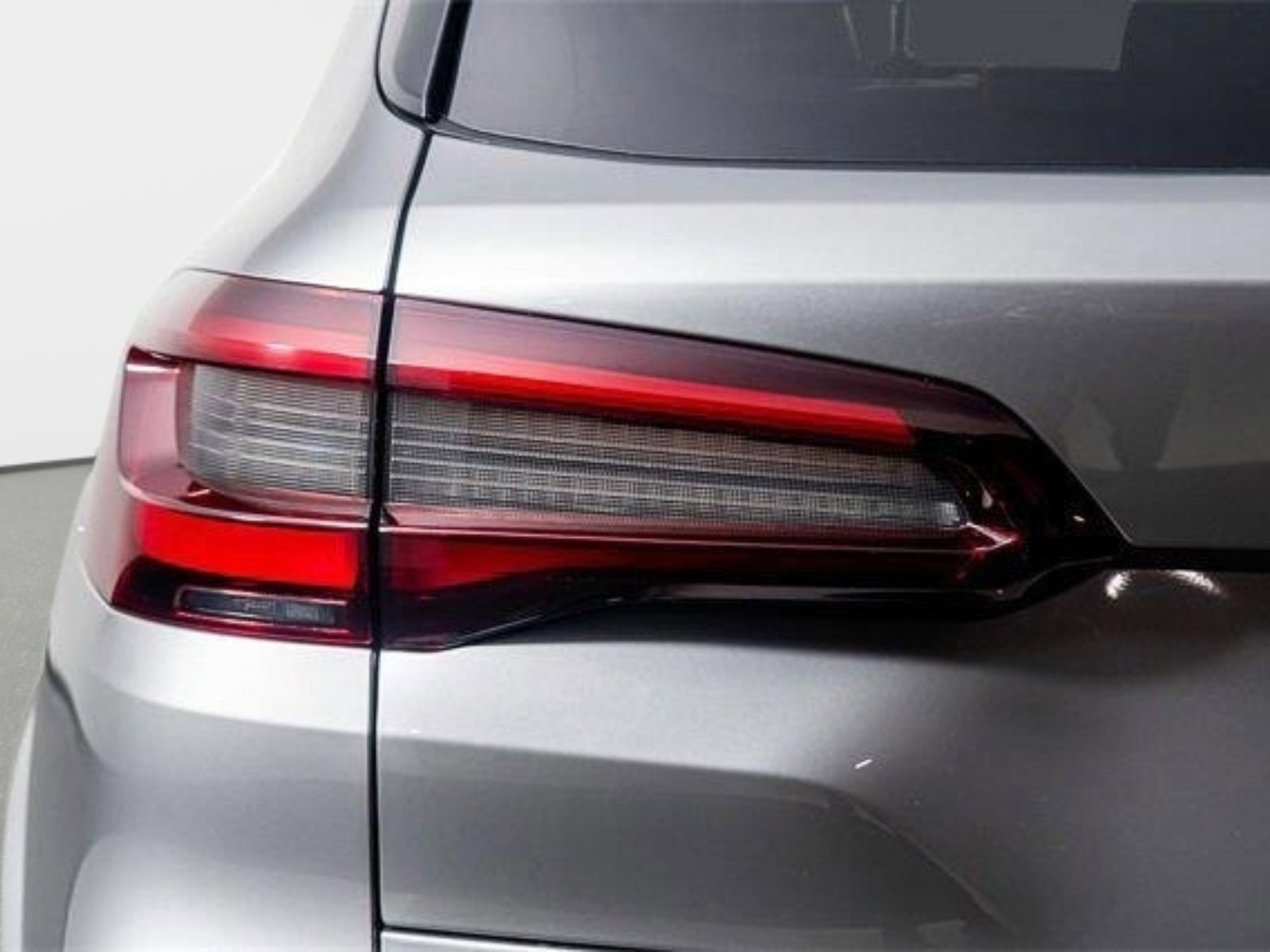 Used 2021 BMW X5 M w/ Executive Package image 12