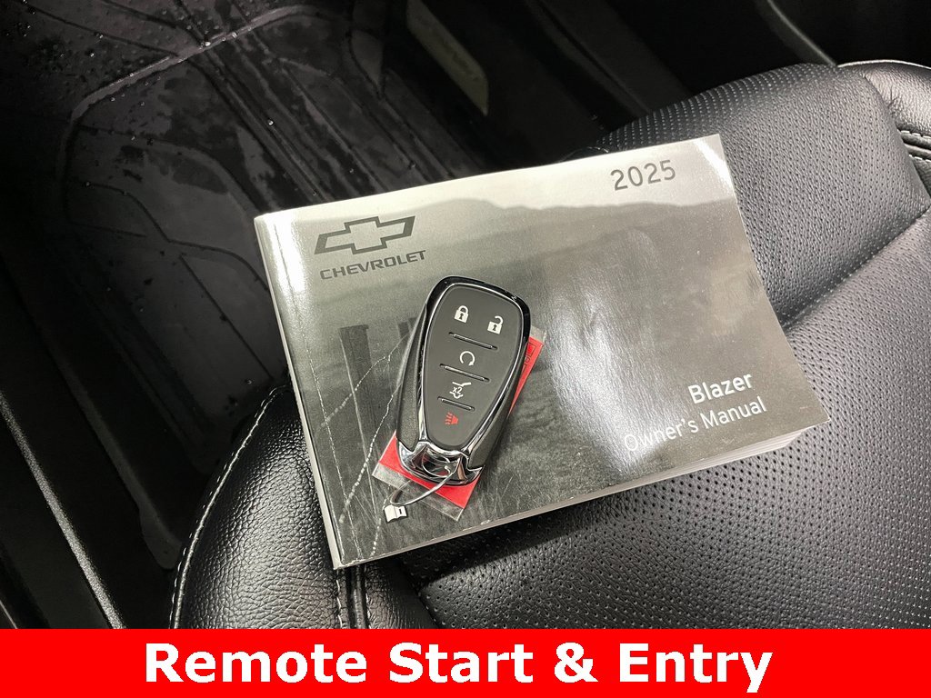 Used 2025 Chevrolet Blazer LT w/ Convenience Package image 6