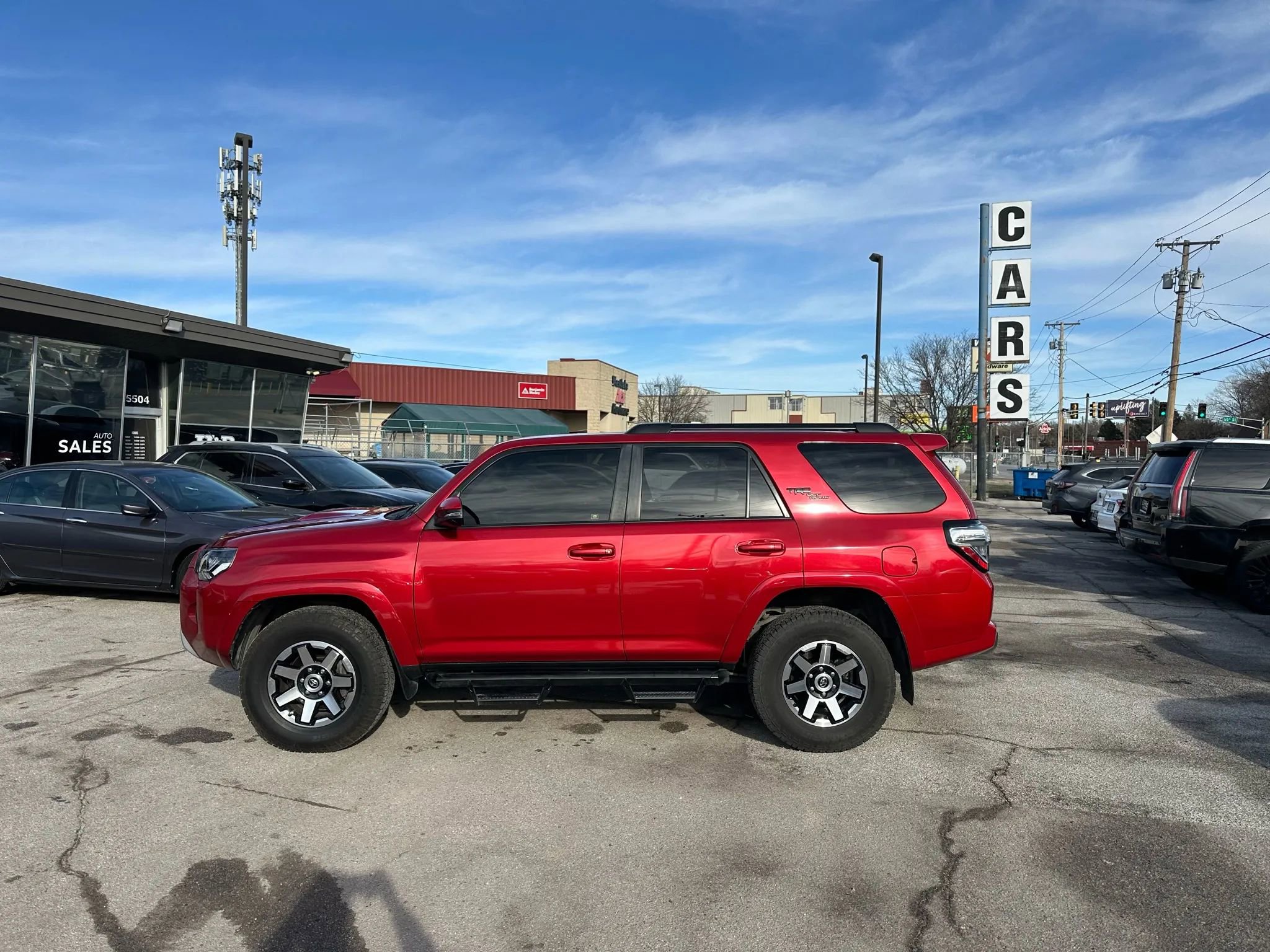 Used 2021 Toyota 4Runner TRD Off-Road Premium AWD/4WD image 2