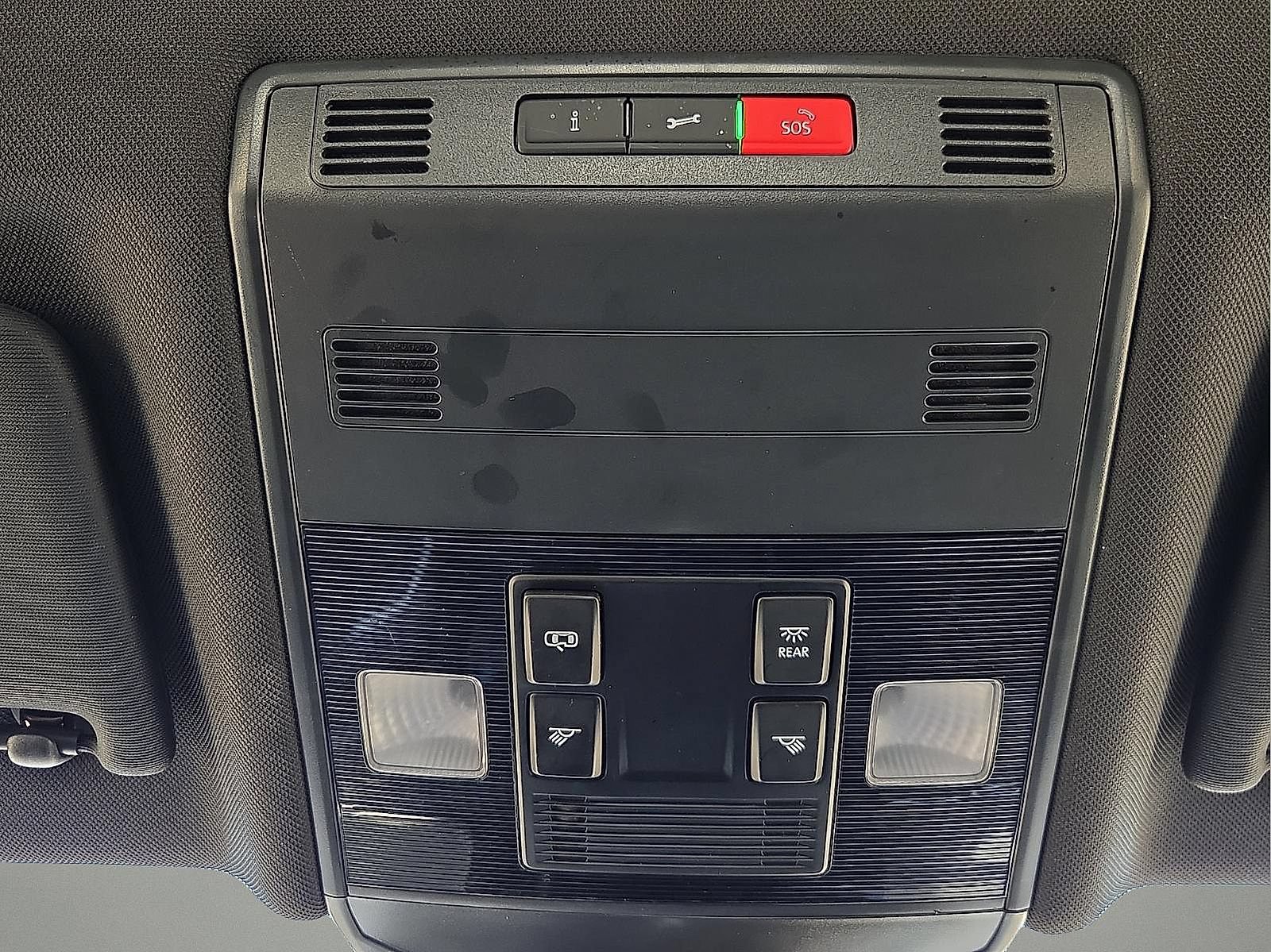 Used 2025 Volkswagen Jetta Sport FWD image 20