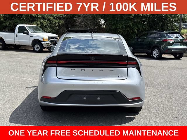 Used 2025 Toyota Prius LE FWD image 3