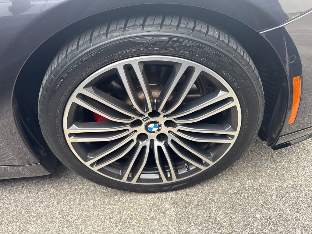 Used 2018 BMW 540i w/ M Sport Package RWD image 3