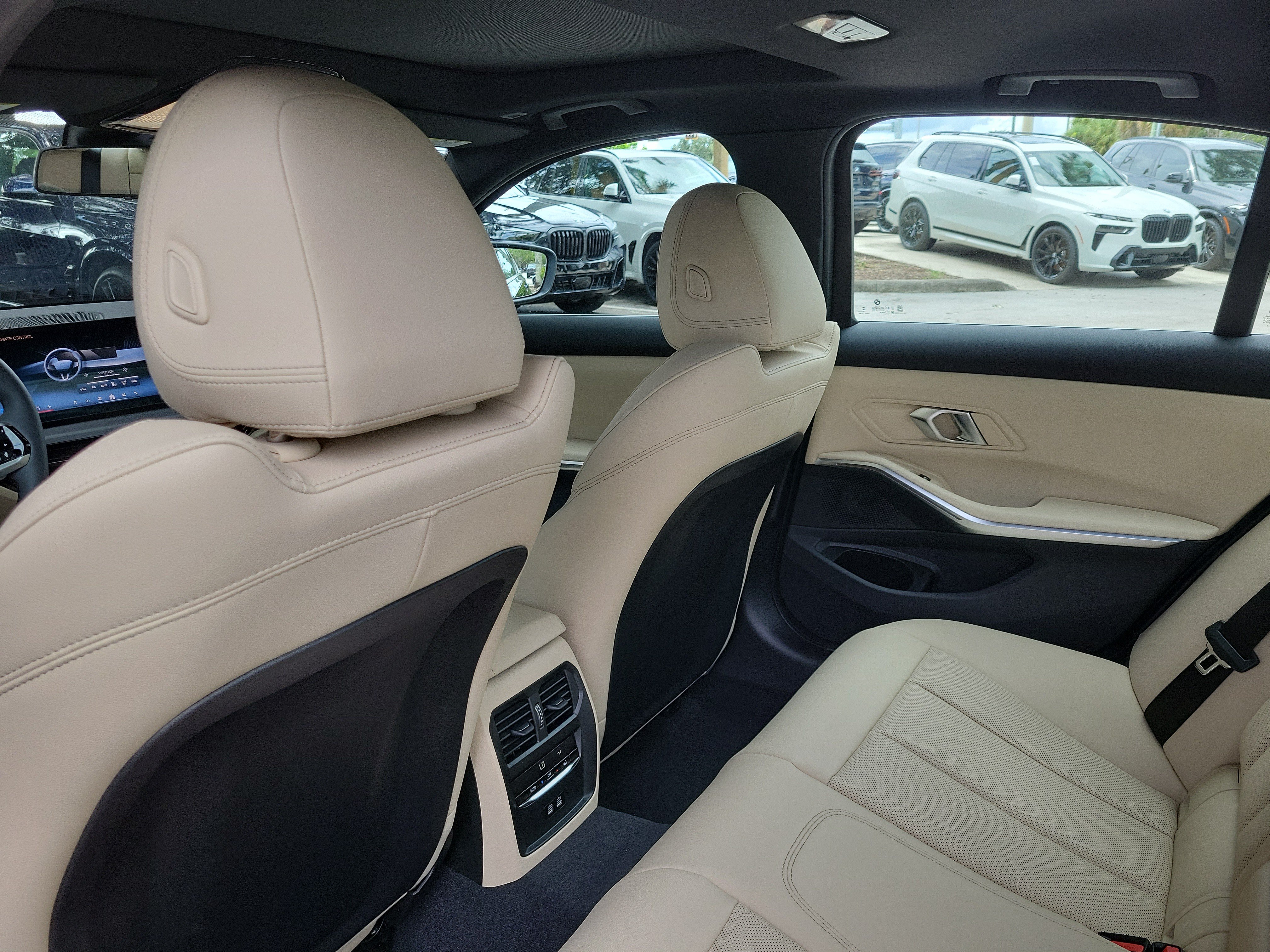New 2026 BMW 330i Sedan w/ Convenience Package RWD image 9