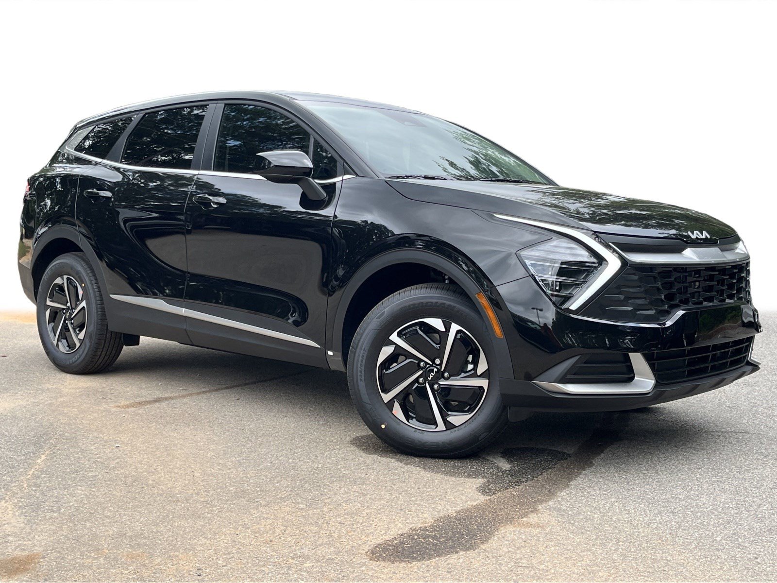 New 2025 Kia Sportage LX AWD/4WD image 2