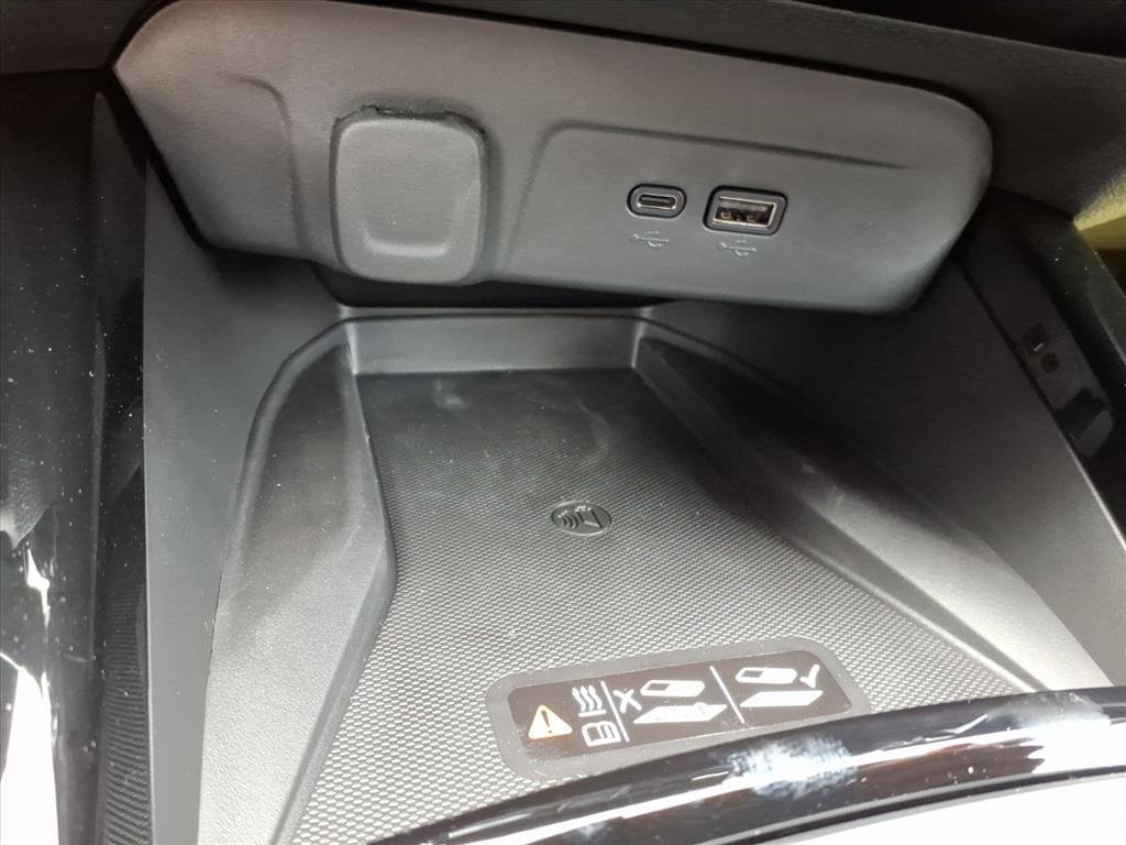 New 2026 Chevrolet Trax RS w/ Sunroof Package image 31
