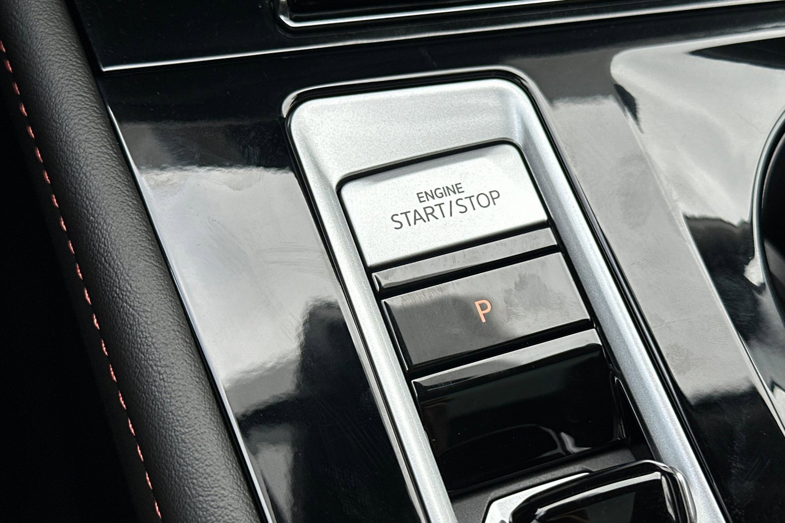 New 2025 Volkswagen Atlas Peak Edition SE image 21
