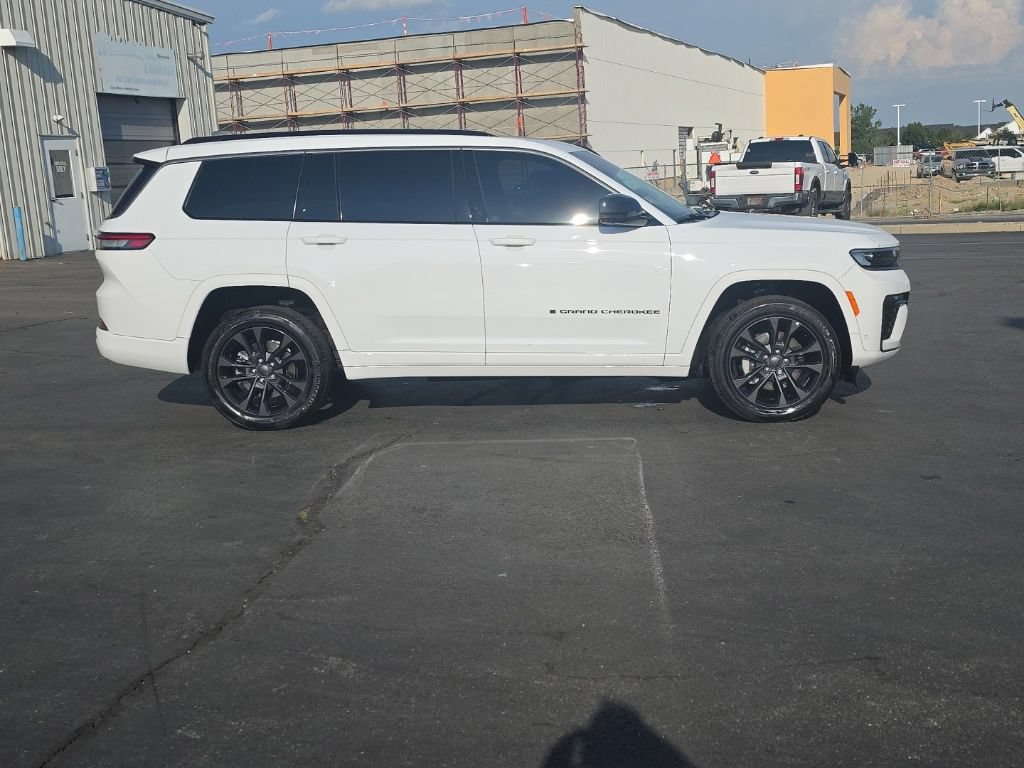 Used 2026 Jeep Grand Cherokee L Limited AWD/4WD image 9