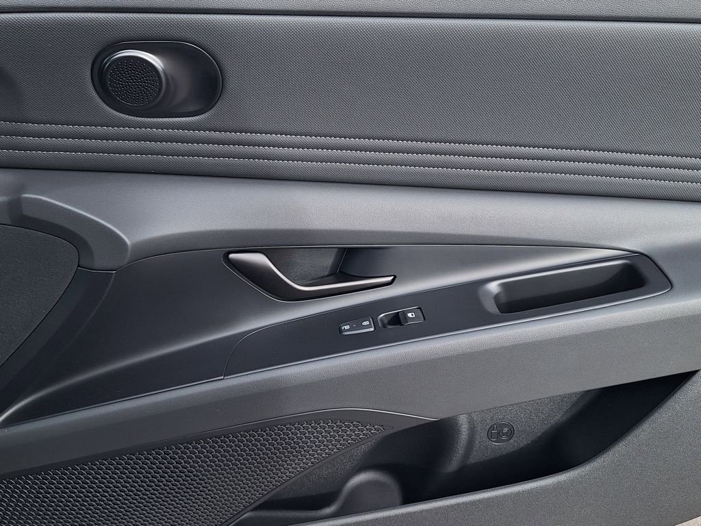 New 2026 Hyundai Elantra SEL Sport image 24