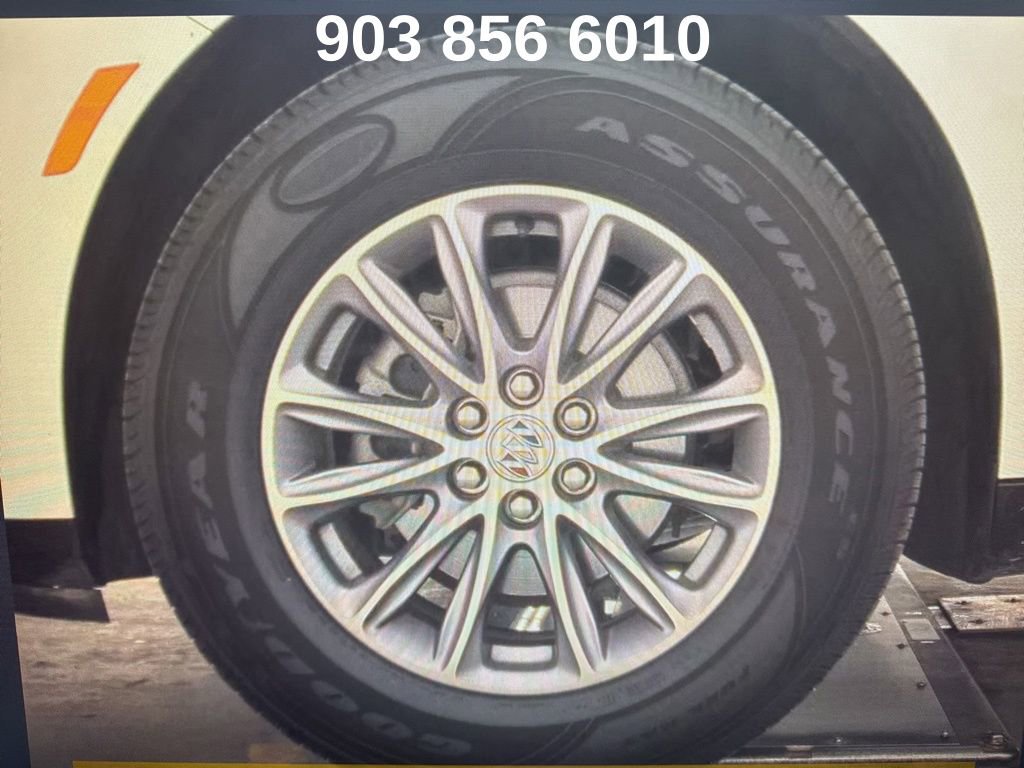 Used 2023 Buick Enclave Essence image 9