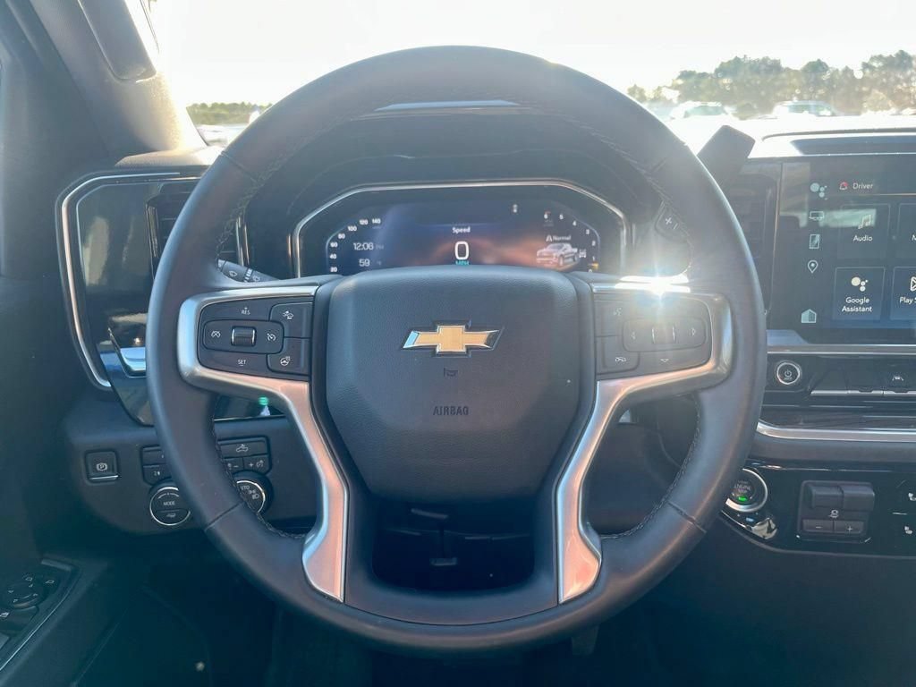 Used 2025 Chevrolet Silverado 1500 LT w/ Protection Package AWD/4WD image 18