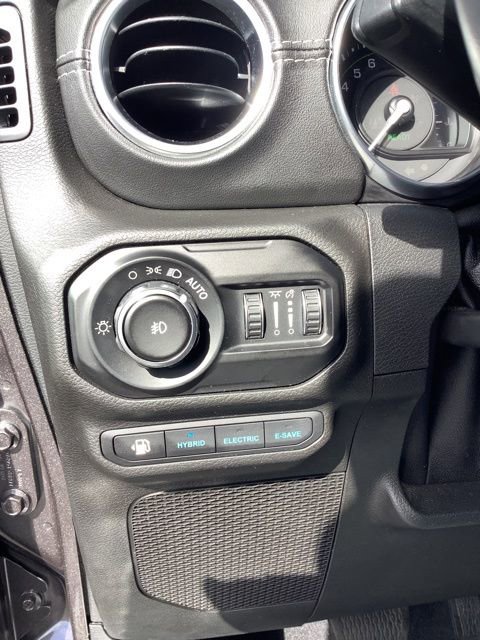 Certified 2021 Jeep Wrangler Unlimited Sahara w/ Cold Weather Group image 25