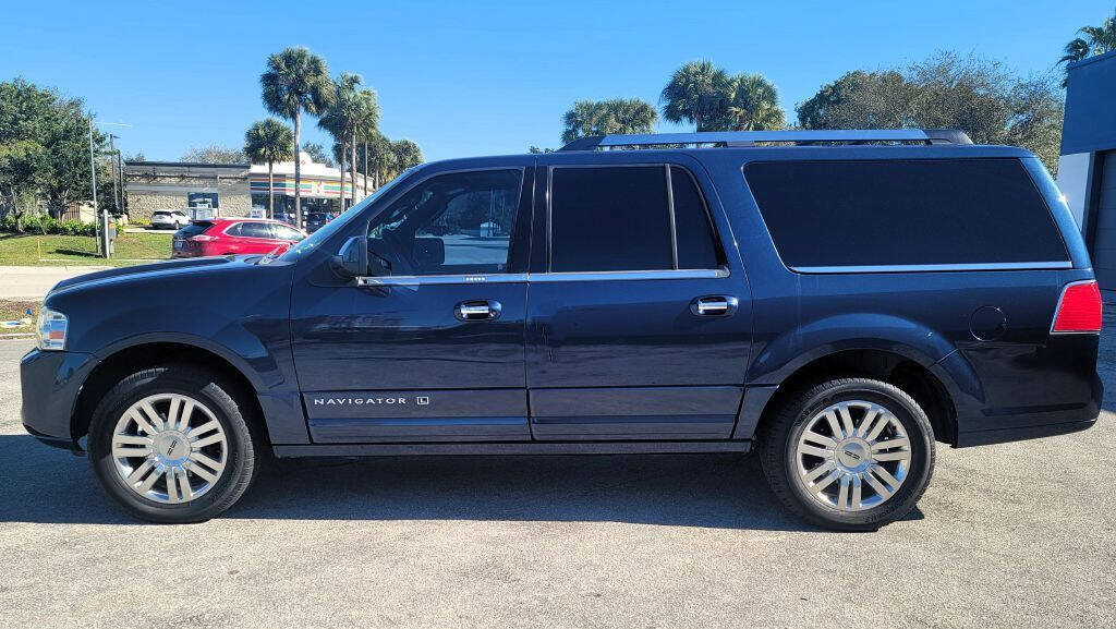 Used 2014 Lincoln Navigator L 2WD image 12